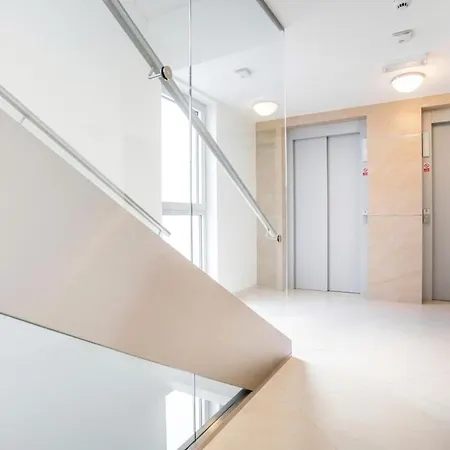 Parking Free Onsite, Air Conditioning, Wenceslas Square شقة